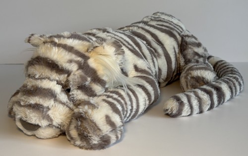 Bnwt jellycat sasha snow - *bnwt*,