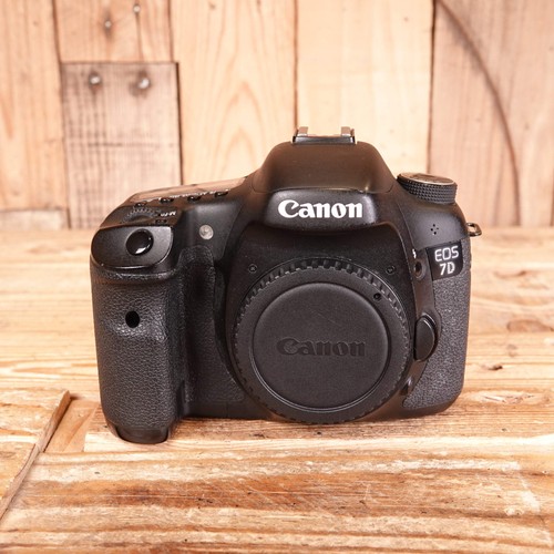 Used canon dslr camera body - canon,