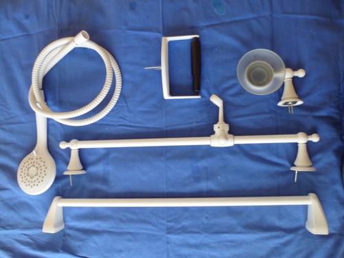 Shower riser rail and shower