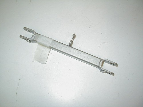 Brake anchor rod retaining rod