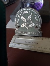 National Trust Vintage Car Grill Badge