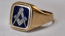 Masonic 9ct Gold & Enamel Swivel Ring. Size S. 