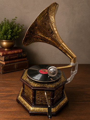 Antique hmv style - antique, working