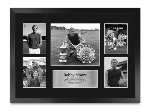 Bobby moore signed pre - signed,