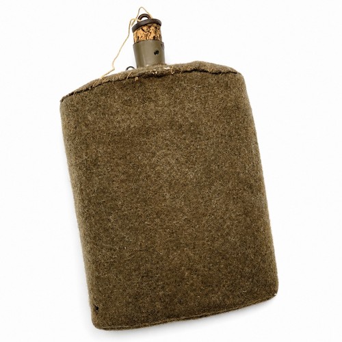 Ww2 waterbottle water - -,