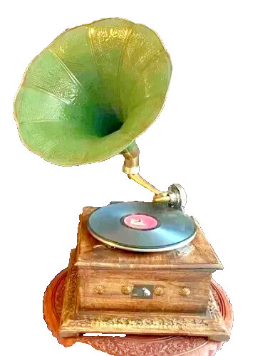 Antique gramophone fully - gramophone,,