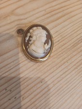 Vintage oval cameo brooch - vintage,