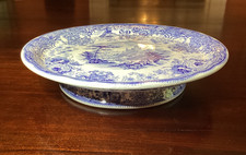 ANTIQUE BLUE AND WHITE TRANSFERWARE CAKE STAND