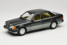 183952 Mercedes 230E Night Green Metallic Norev 1/18