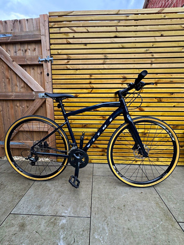 Trek mach hybrid bike - 3, 700c