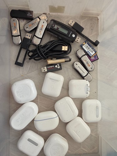 Job lot airpods samsung - job,