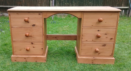 Pine pedestal desk dressing - desk,