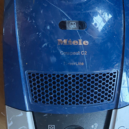 Miele compact bagged - c2,