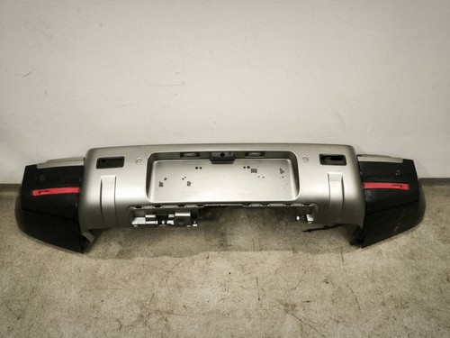 Land rover defender station - land,