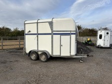 bateson deauville horse trailer