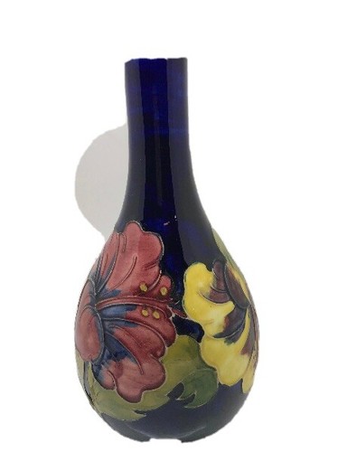 Moorcroft hibiscus table lamp - moorcroft,