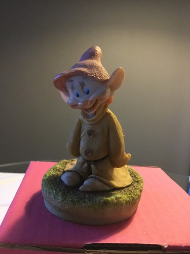 Disney snow white - snow, dwarf