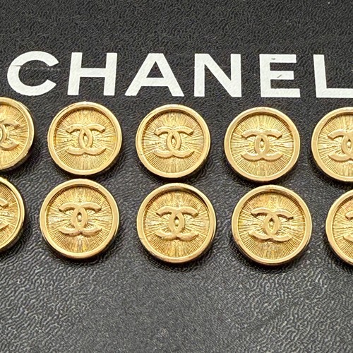 Chanel buttons logo - buttons, gold