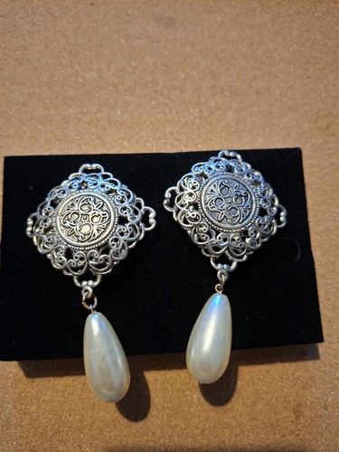 Vintage style faux pearl - faux,
