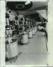 1976 Press Photo 80 Microwave