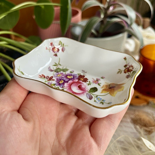 Vintage royal crown - vintage, derby