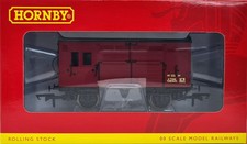 Hornby R6537A BR Horse Box