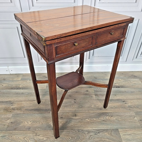 Antique georgian tea - table,