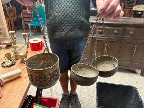 Hanging brass pot holder 3 - holder, x