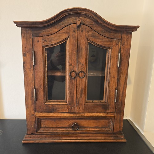 Small wooden display cabinet - small,