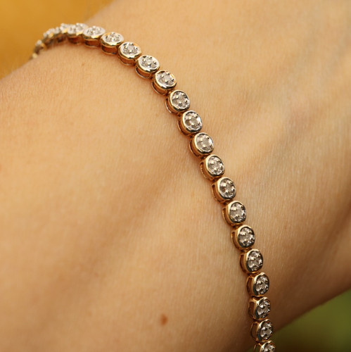9ct solid yellow - gold, diamond