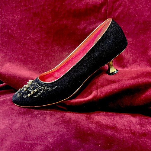 Vintage ladies shoe taj - vintage,