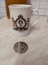 Queen Elizabeth £5 Coin and