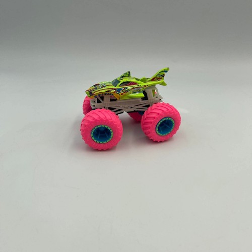 Hot wheels monster trucks - hot,