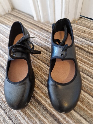 Bloch tap shoes size - ,