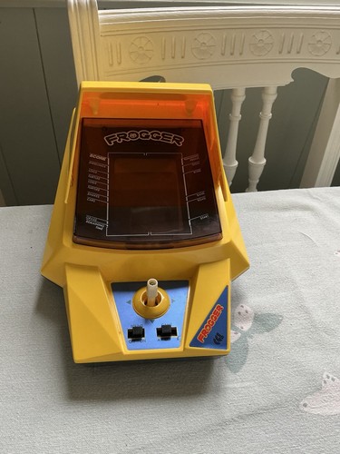 Konami vintage 1980s frogger - 1980s,