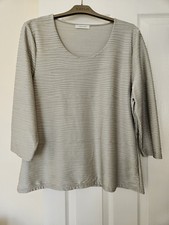 NWOT Striking Windsmoor