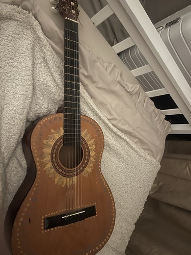 Juniors guitar - juniors,