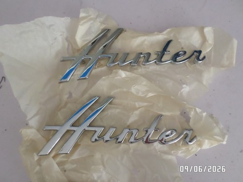 Hillman hunter badge new - hunter, x2