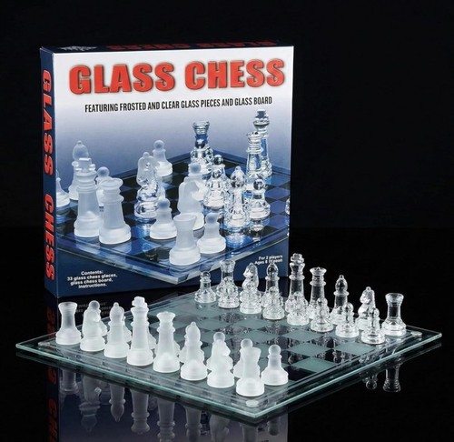 New glass chess set - new,