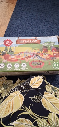 Farm track play - track, set