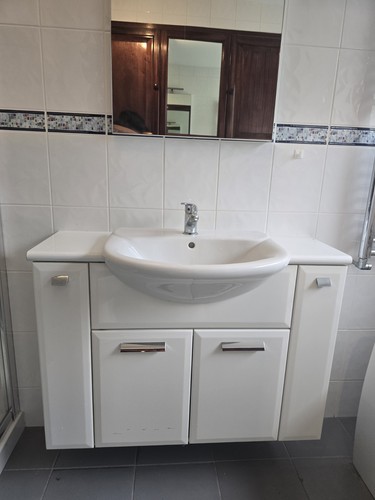 Full bathroom suite - suite,