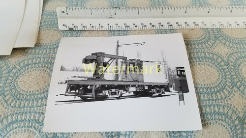X0132 train engine photo rr - ,