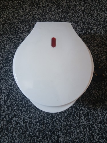 Omelette maker - omelette,