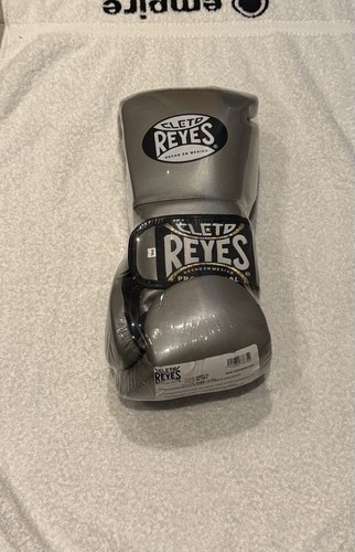 Cleto reyes 14oz boxing gloves - cleto,