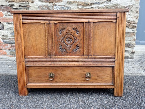Oak blanket box - mule, chest