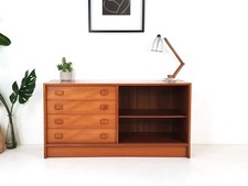 VINTAGE SMALL SIDEBOARD / TV