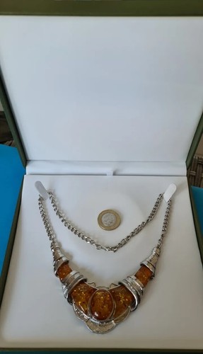 Stunning statement necklace - stunning,