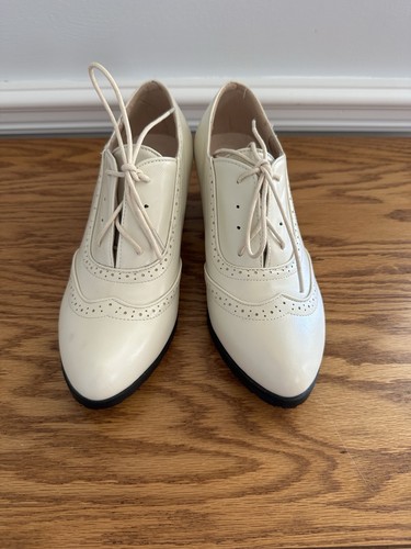 Retro brogue british - brogue,