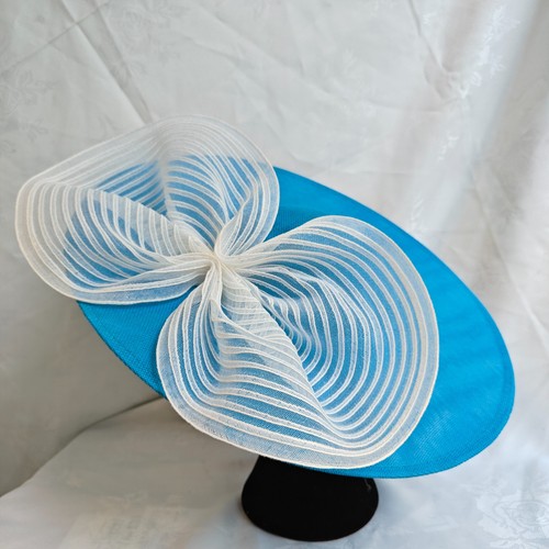 Turquoise white bow wide brim - white,