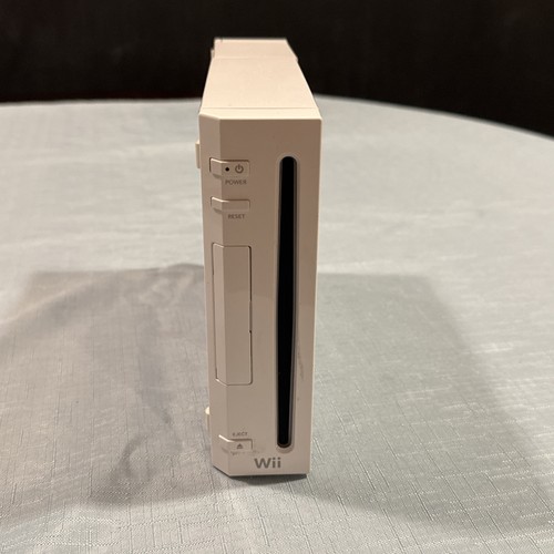 Nintendo wii console - nintendo,